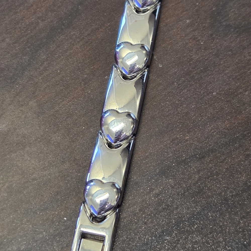 Extreme Silver Tone Bracelet Quartz Watch - Picture 3 of 7